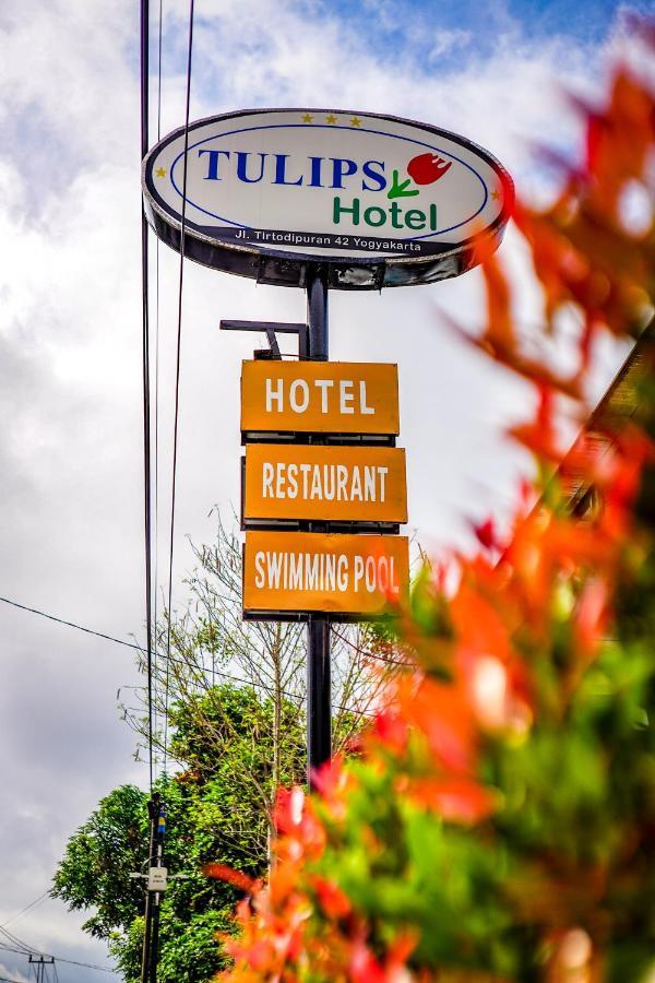 Hotel Tulips Jogjakarta Buitenkant foto