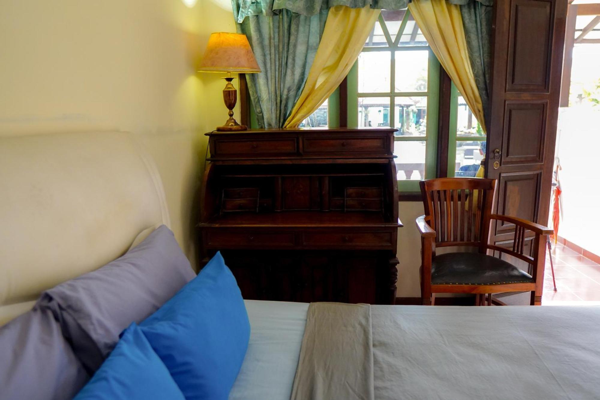 Hotel Tulips Jogjakarta Kamer foto